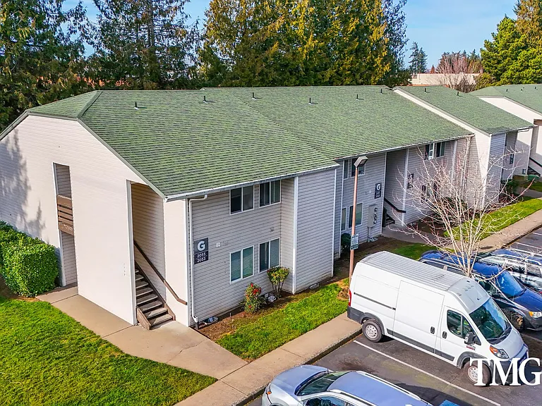 Kings Meadow Apartments — Photo 20