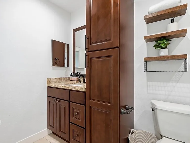 531 W Alton Ave — Photo 18
