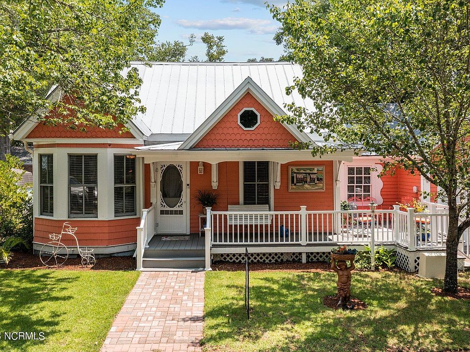 1st image of 310 College Street