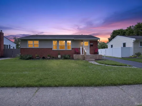 1370 Parkwood Ave, Ypsilanti, MI 48198