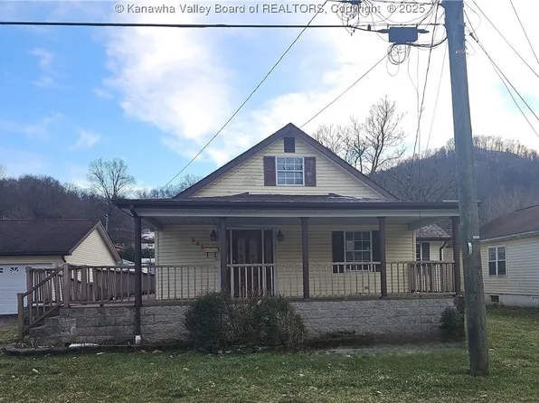 322 1st St W, Madison, WV 25130
