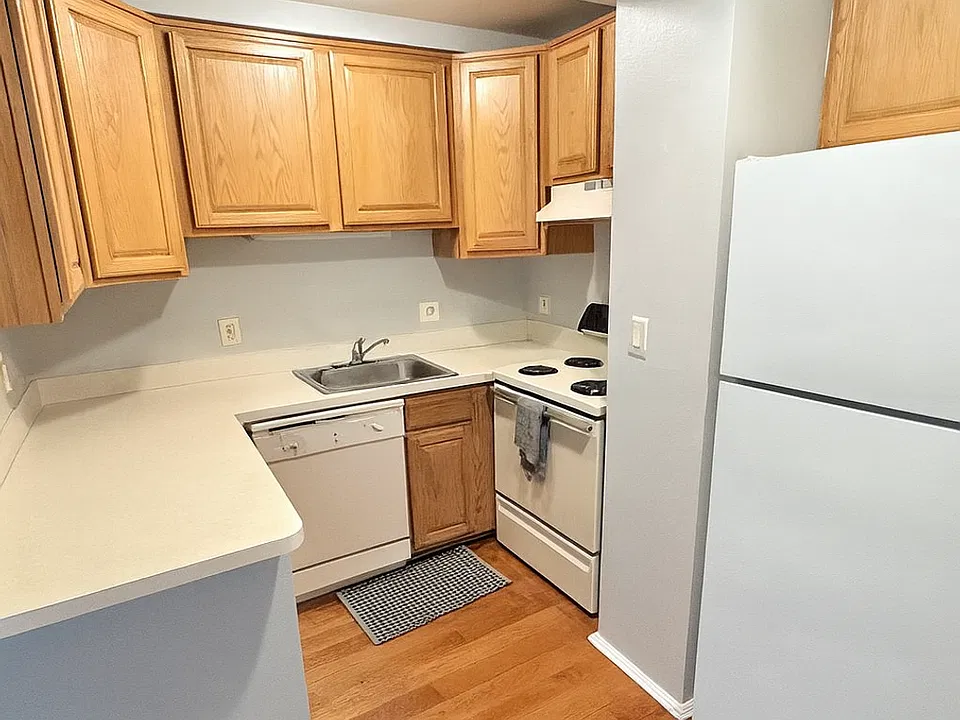 848 Tappan Ave