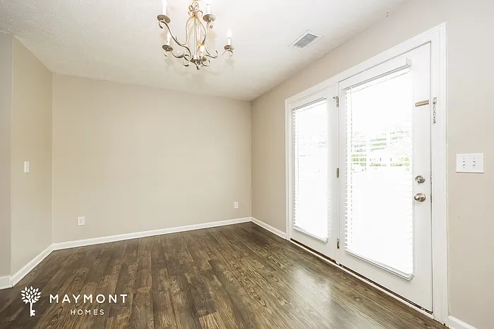3 bed, 2.0 bath, 1170 sqft, $1,845 — Photo 4