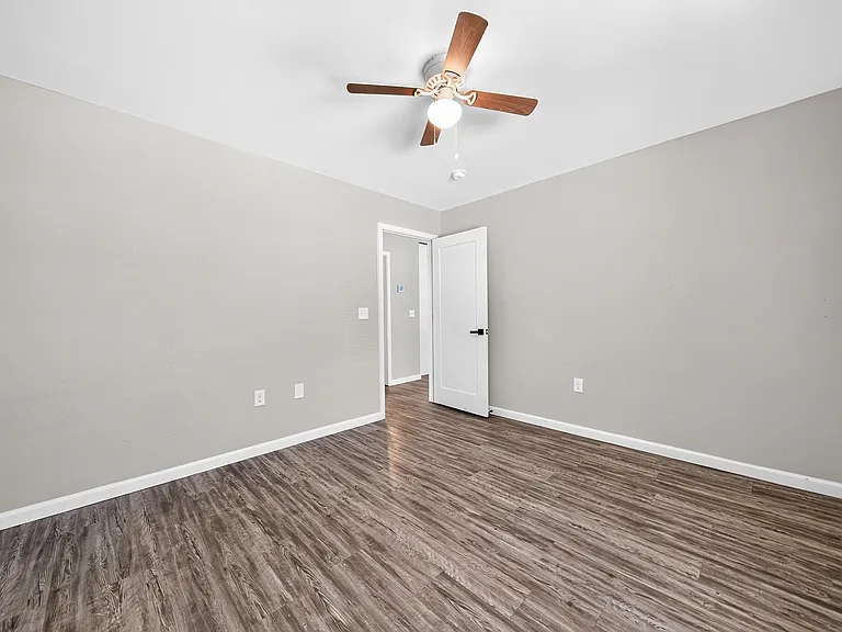 213 Rie Ct — Photo 18