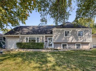 213 SW Rogers Dr, Lees Summit, MO 64081