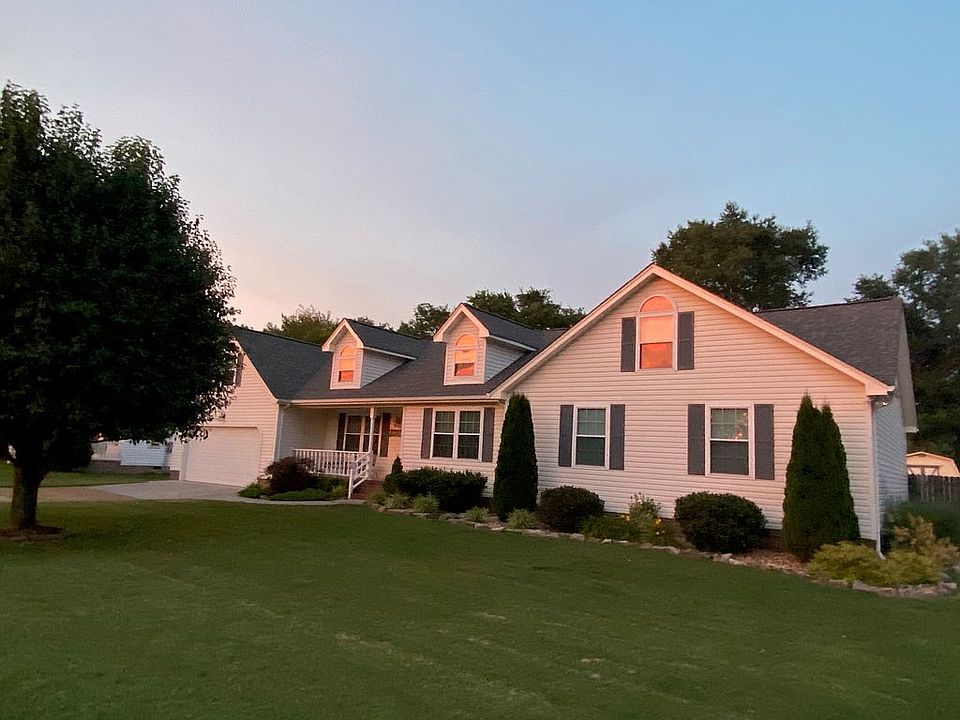 1st image of 26 Mountain Brook Dr