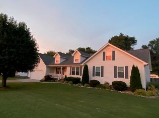 26 Mountain Brook Dr, Ringgold, GA 30736