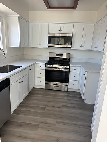 2021 S Campus Ave #F Photo 1