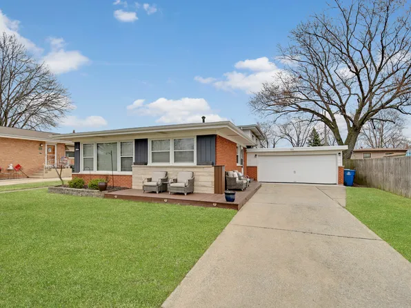 333 Homewood Ct, Chicago Heights, IL 60411