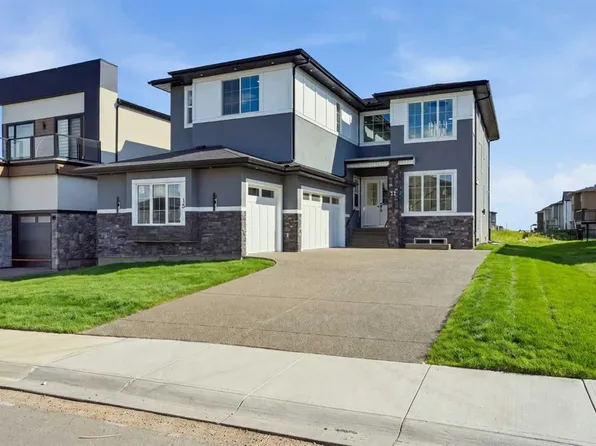 15 N Watercrest Gate, Chestermere, AB T1X 2Y8