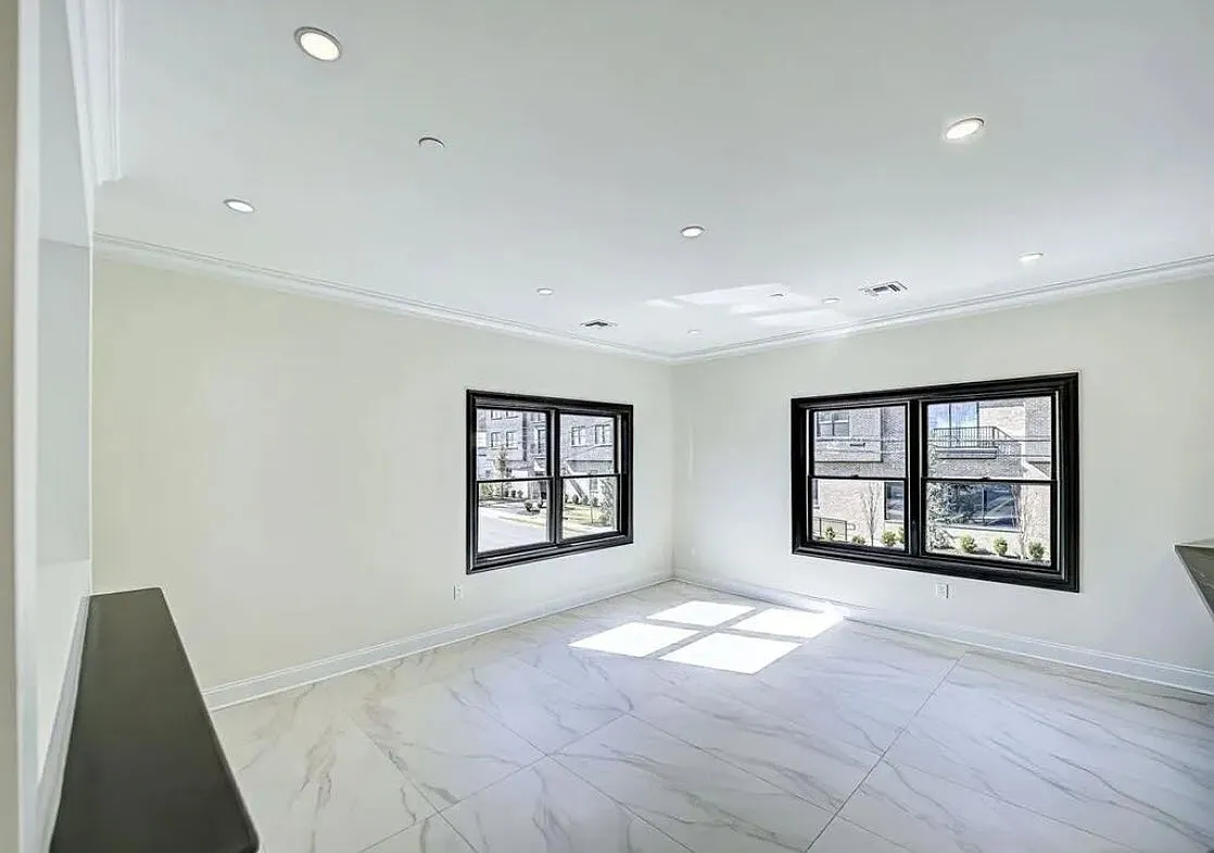 2 bed, 1100 sqft, $3,100 — Photo 2