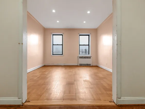 1171 Ocean Parkway image 1 of 10