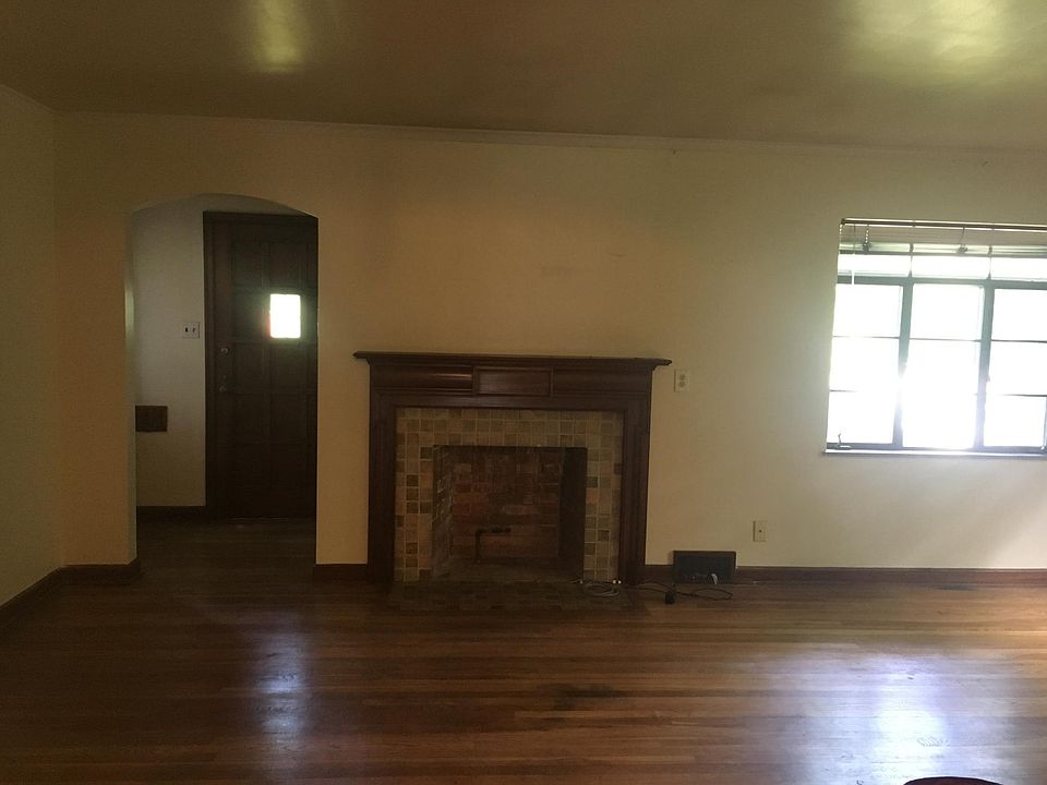 2nd image of 4004 High St