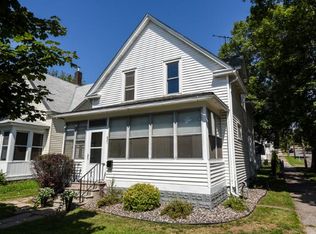 921 Thomas Ave, Saint Paul, MN 55104