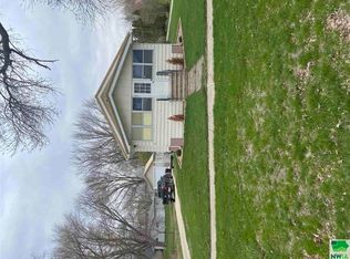 601 E 4th St, Aurelia, IA 51005