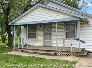 127 Fairview Ave, Newton, KS 67114