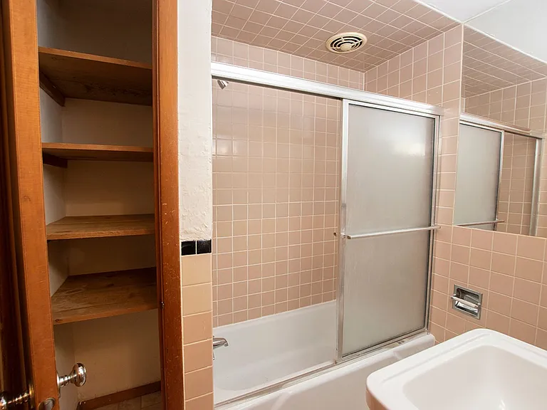 State Street Apartments — Photo 35