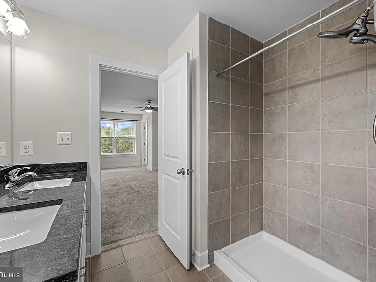 5707 Lowell St — Photo 16