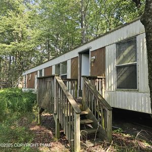 7 No Name Trl, Gouldsboro, PA, 18424