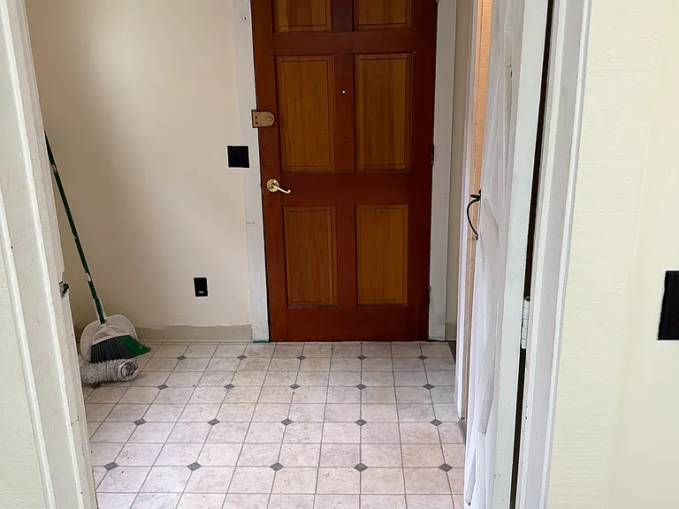 306 Hall Ave #1 — Photo 9