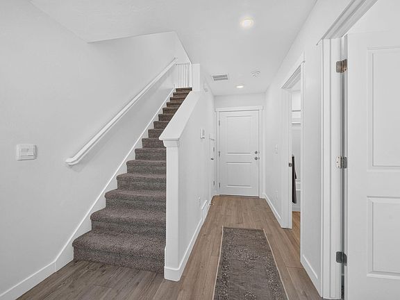 5th image of 1727 E Wolverine Way