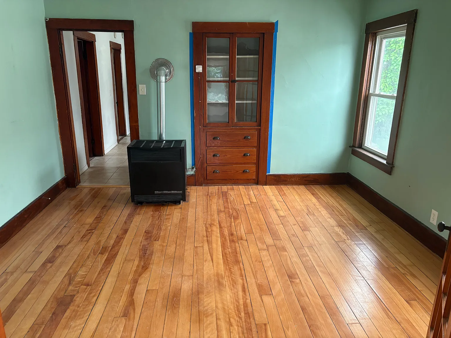 3 bed, $2,150 — Photo 2