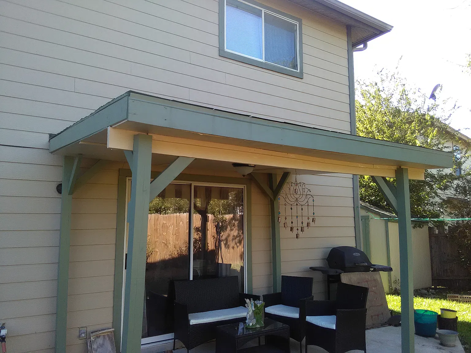 4 bed, 2.5 bath, 2690 sqft, $2,100 — Photo 4