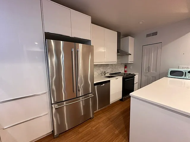 311 7th St NE #101 — Photo 9