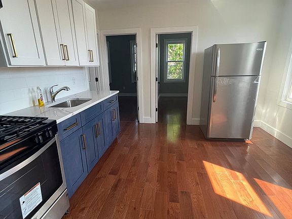 kitchen/living room view