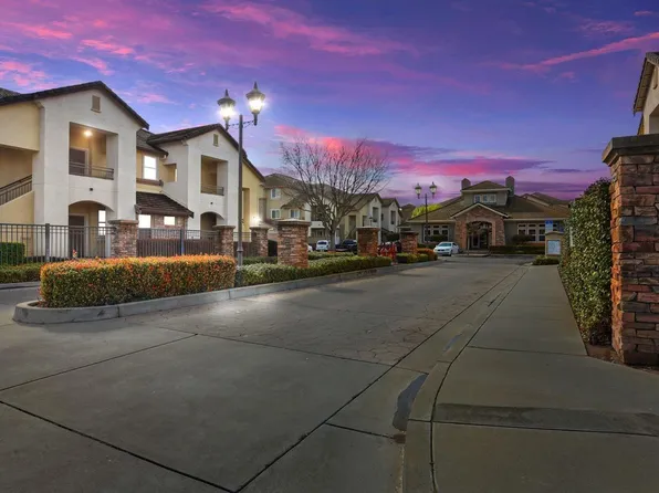 1360 Shady Ln APT 923, Turlock, CA 95382