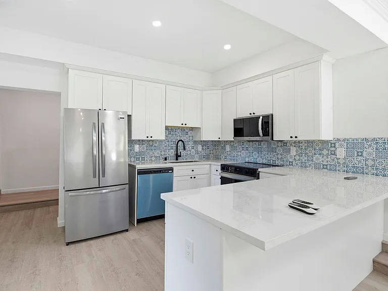 2836 Kilkare Rd — Photo 5