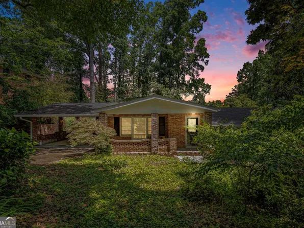 2595 Wood Hill Cir, East Point, GA 30344