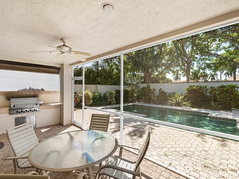 6213 NW 21st Ct — Photo 38