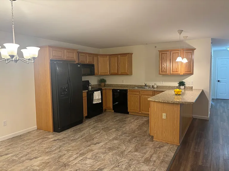4 Commonwealth Dr — Photo 44