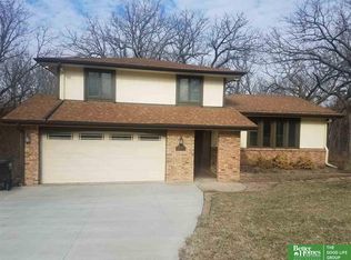 18908 Walnut Dr, Gretna, NE 68028