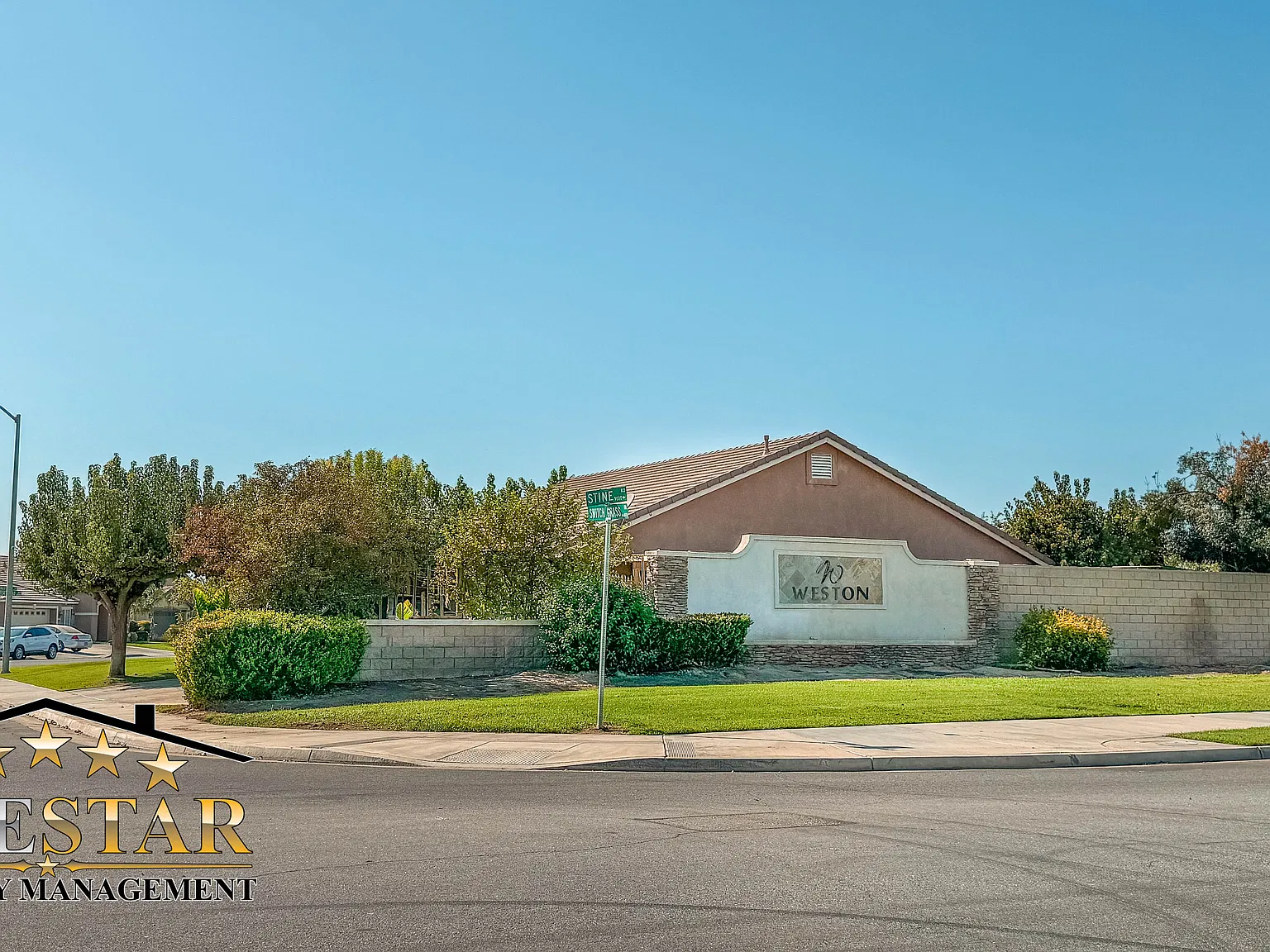 4 bed, 2.5 bath, 2579 sqft, $2,450 — Photo 3