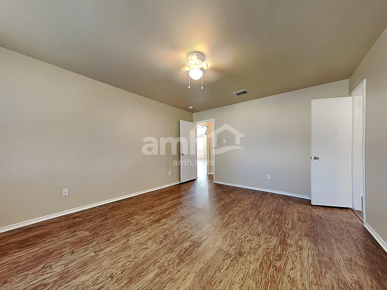 2806 Lake Terrace Dr — Photo 7