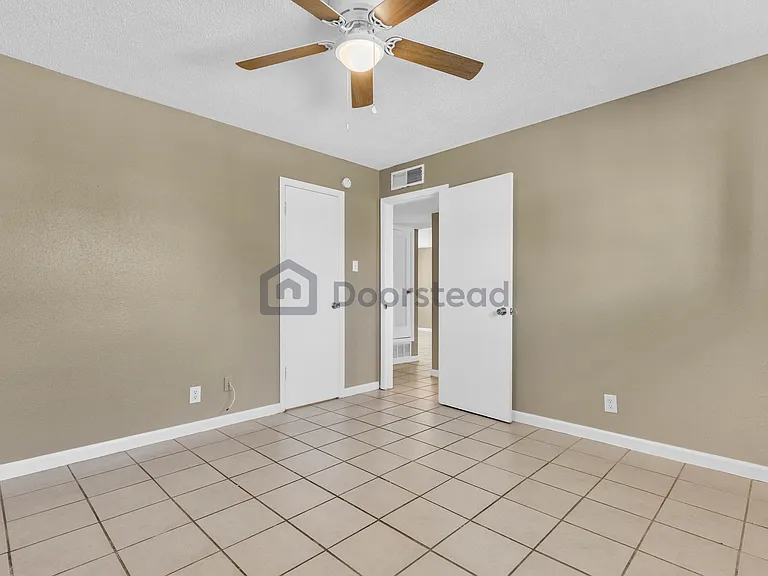 9400 Montrose Ct #27 — Photo 23