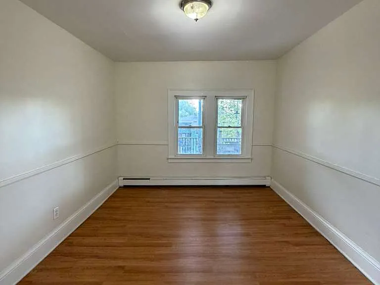 40 Dewey St #1A — Photo 4