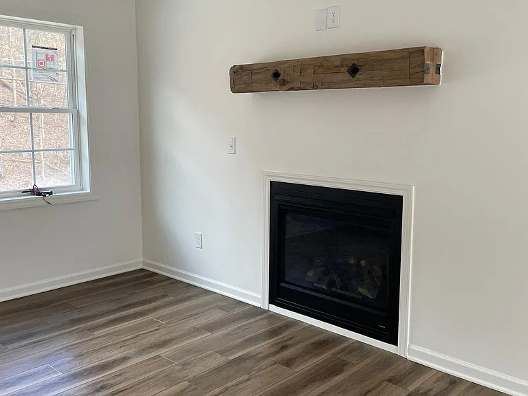 530 Spring St — Photo 3