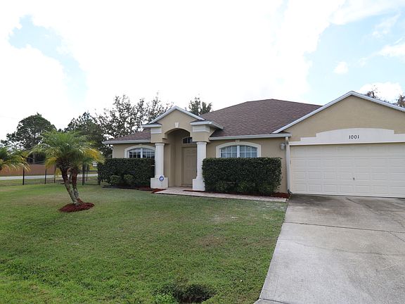 4th image of 1001 Dudley Dr