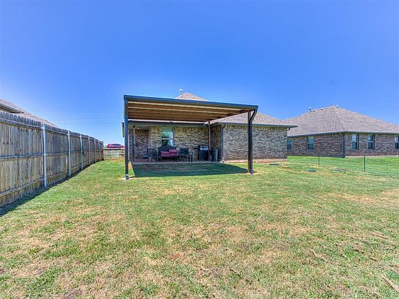 2nd image of 4880 Ash St NE