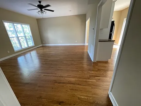 1026 Nottingham Dr — Photo 5