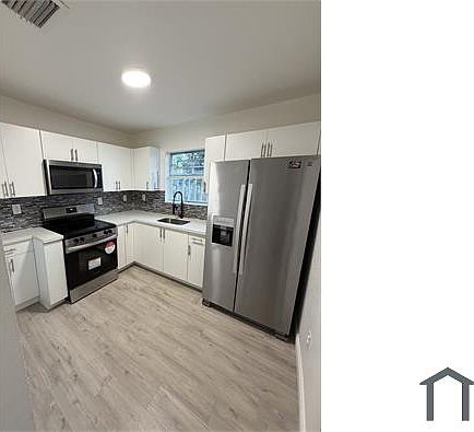 5th image of 11962 Sw 212 St