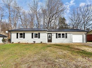 245 Valleybrook Ln, Troutman, NC 28166