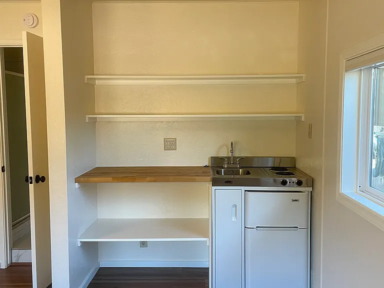 ADU/Studio Kitchenette