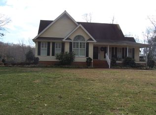 291 Waterside Dr, Warsaw, VA 22572