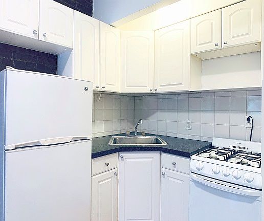 4th image of 419 W 56th St APT 1B