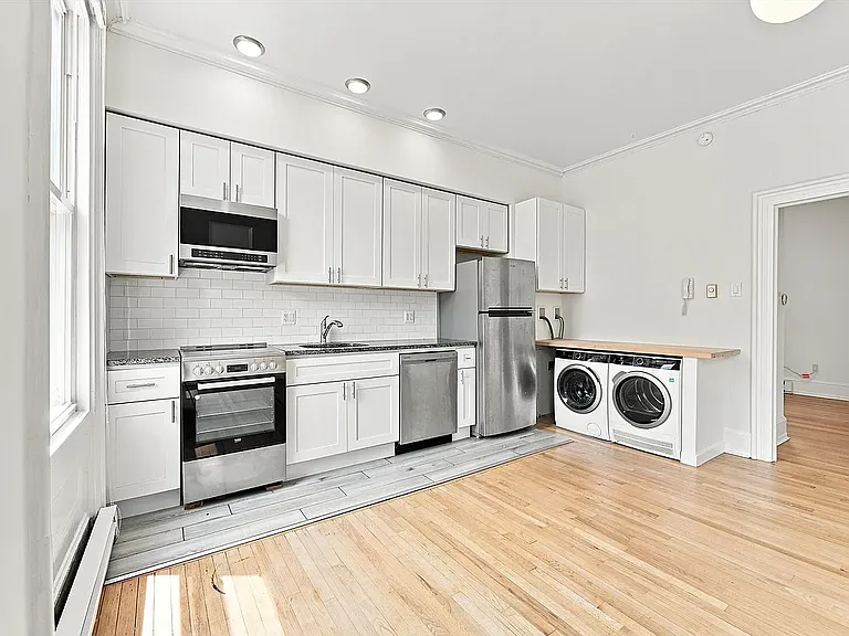 2107 Green St #2FF — Photo 5