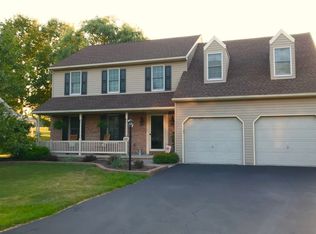 160 Steffie Dr, Mount Wolf, PA